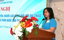 Cán bộ, đoàn viên công đoàn góp ý Văn kiện Đại hội XIV của Đảng