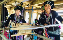 Phụ nữ bản Thẳm góp phần đưa văn hóa Lự trở thành sản phẩm du lịch đặc sắc