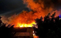 Gia Lai: Cháy lớn thiêu rụi hàng chục gian hàng tại chợ Bình Dương