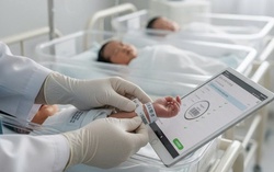 2 em bé suýt bị trao nhầm, Hàn Quốc siết chặt quy trình nhận dạng trẻ sơ sinh