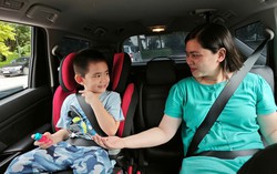 Phạt tới 1 triệu đồng nếu không có ghế an toàn khi chở trẻ em trên xe ôtô