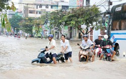 Triều cường vượt đỉnh lịch sử ở TPHCM