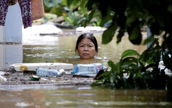 Phụ nữ trước những rủi ro đe dọa sinh mạng, sức khỏe, sinh kế từ biến đổi khí hậu
