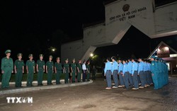 Đón hài cốt liệt sỹ quân tình nguyện Việt Nam hy sinh tại Campuchia về nước