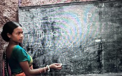 Bà nội trợ thắp sáng tương lai cho 45 đứa trẻ thất học