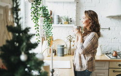 Tuổi trung niên khiến tôi nhận ra một điều quan trọng: Sự hy sinh âm thầm không đem lại bình yên