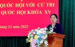 Phó Chủ tịch UBTƯ MTTQ Việt Nam Hà Thị Nga tiếp xúc cử tri tại Tuyên Quang