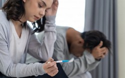 Vợ chồng nuôi dưỡng tình yêu trong hành trình điều trị hiếm muộn