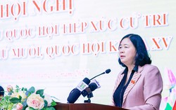 Chủ tịch Ủy ban Trung ương MTTQ Việt Nam Bùi Thị Minh Hoài tiếp xúc cử tri thành phố Hà Nội