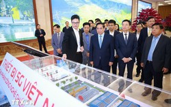 Thủ tướng: Kinh tế số là động lực, xã hội số là nền tảng, con người là trung tâm