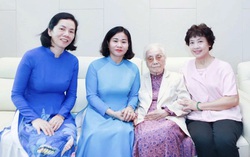 Đại hội Thi đua yêu nước toàn quốc lần thứ XI: Nguyên Phó Chủ tịch nước Nguyễn Thị Bình là đại biểu cao tuổi nhất