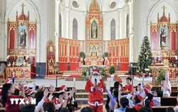 Giáng sinh là dịp để yêu thương và sẻ chia