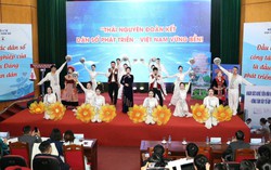 Thời kỳ dân số vàng dần khép lại tạo "áp lực kép" cho phụ nữ