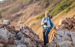 Phụ nữ tuổi 50 đang định nghĩa lại du lịch một mình