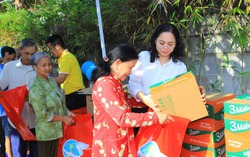 TPHCM: Hội LHPN phường Phú Lợi mang "Xuân nghĩa tình" đến với hội viên, phụ nữ