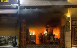 TPHCM: Cháy lớn tại quán ăn, 4 người tử vong