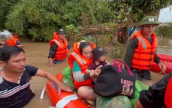 Lâm Đồng: Ngập lụt nghiêm trọng, sơ tán hàng chục hộ dân đến nơi trú tránh tạm thời