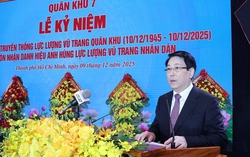 Chủ tịch nước: Xây dựng Lực lượng vũ trang Quân khu 7 chính quy, tinh nhuệ, hiện đại