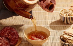 Giao mùa uống trà nhân sâm để nhận được nhiều lợi ích bất ngờ cho sức khỏe