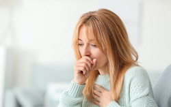 Dấu hiệu nhận biết viêm phổi trắng do cúm: Khi nào nên đi khám bác sĩ?