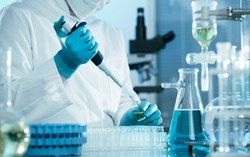 Nghiên cứu phát triển sản phẩm hóa dược chất lượng cao, có thể thay thế sản phẩm nhập khẩu