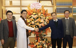 Báo Phụ nữ Việt Nam chúc mừng các Bệnh viện: Phụ sản Trung ương, Hữu nghị Việt Đức, Bạch Mai