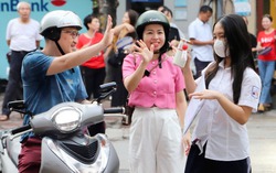 Hà Nội: Phụ huynh, học sinh đỡ căng thẳng khi Ngoại ngữ là môn thi thứ 3 vào lớp 10 THPT