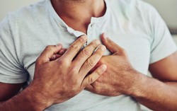 7 cách tự nhiên giúp giảm cơn đau thắt ngực hiệu quả