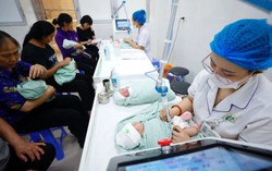 Cấp bách giải "bài toán" tăng mức sinh