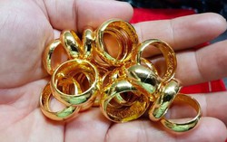 Vàng nhẫn áp sát 99 triệu đồng