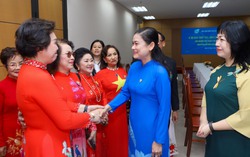 Lãnh đạo Hội LHPN Việt Nam gặp mặt Hội Người Việt Nam toàn Thái Lan và Ban Phụ nữ kiều bào