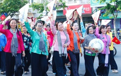 TPHCM rộn ràng với Lễ hội Áo bà ba