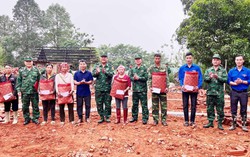 Đồn Biên phòng Bát Xát giúp dân xóa nhà tạm, nhà dột nát