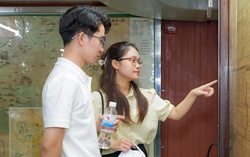 Du khách tấp nập tới TPHCM dịp lễ 30/4, tour lịch sử hứa hẹn "hút khách"