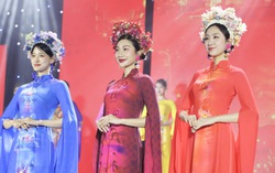 "Một vòng Việt Nam" với áo dài
