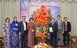 Lãnh đạo MTTQ Việt Nam thăm, chúc mừng đồng bào Công giáo, Tin Lành nhân Lễ Phục Sinh 2025