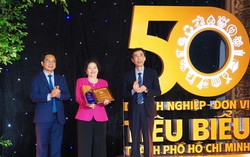 Vinamilk được vinh danh là doanh nghiệp tiêu biểu của TP.HCM nhân kỷ niệm 50 năm thống nhất đất nước