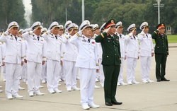 Hải quân nhân dân Việt Nam báo công dâng Bác nhân kỷ niệm 70 năm Ngày thành lập 