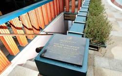 Khám phá căn hầm trú bom trong lòng phố cổ Hà Nội 