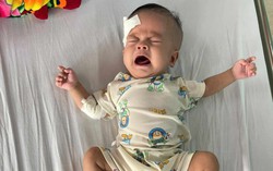 Nhói lòng tiếng khóc của bé trai 5 tháng tuổi mắc bệnh hiểm nghèo