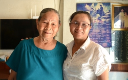 Những "người tù không số" trong vòng tay mẹ nơi 
địa ngục trần gian