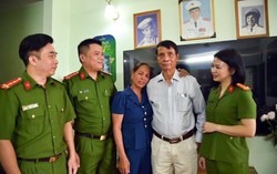 Nguyên cán bộ công an đoàn tụ với con gái sau 57 năm thất lạc