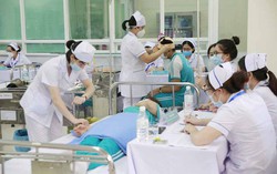 Khẩn trương đề xuất nâng mức phụ cấp ưu đãi nghề đối với viên chức y tế