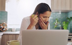 Thận trọng với 10 nguyên nhân gây đau răng vào buổi sáng