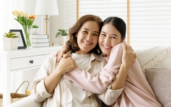Có mẹ là có bình yên