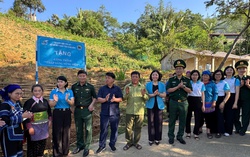 Vận động 1,8 tỷ đồng ủng hộ Chương trình "Đồng hành cùng phụ nữ biên cương" tại Lào Cai