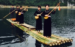 Phụ nữ Tày ở huyện Lâm Bình phát huy thế mạnh khi làm du lịch cộng đồng