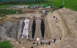 Hé lộ giá trị 2 chiếc thuyền cổ vừa được khai quật tại Bắc Ninh