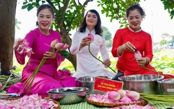 Trải nghiệm ướp trà sen theo công thức của nghệ nhân