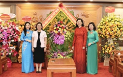 Hội LHPN Việt Nam chúc mừng Ban Tuyên giáo và Dân vận Trung ương 